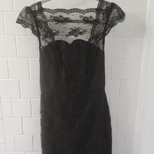 Chic Black Lace Midi Dress